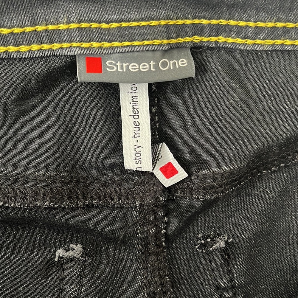 NWOT Street One Jeans - Picture 2 of 5